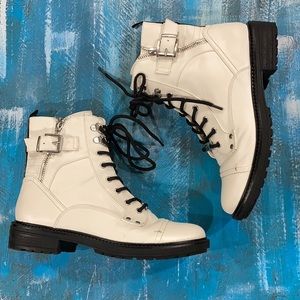 Women’s 8 1/2 M Lace-Up Boots